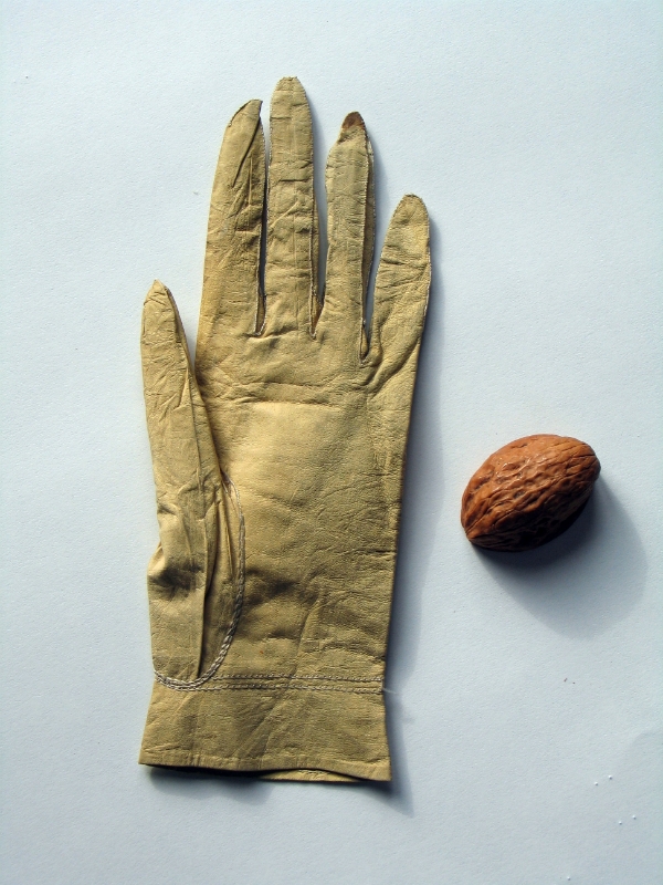 chicken-skin-gloves-0031